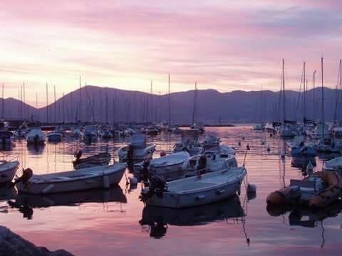 Affittacamere La Baia Di Леричи Екстериор снимка