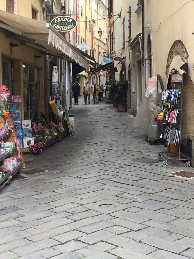 Affittacamere La Baia Di Леричи Екстериор снимка